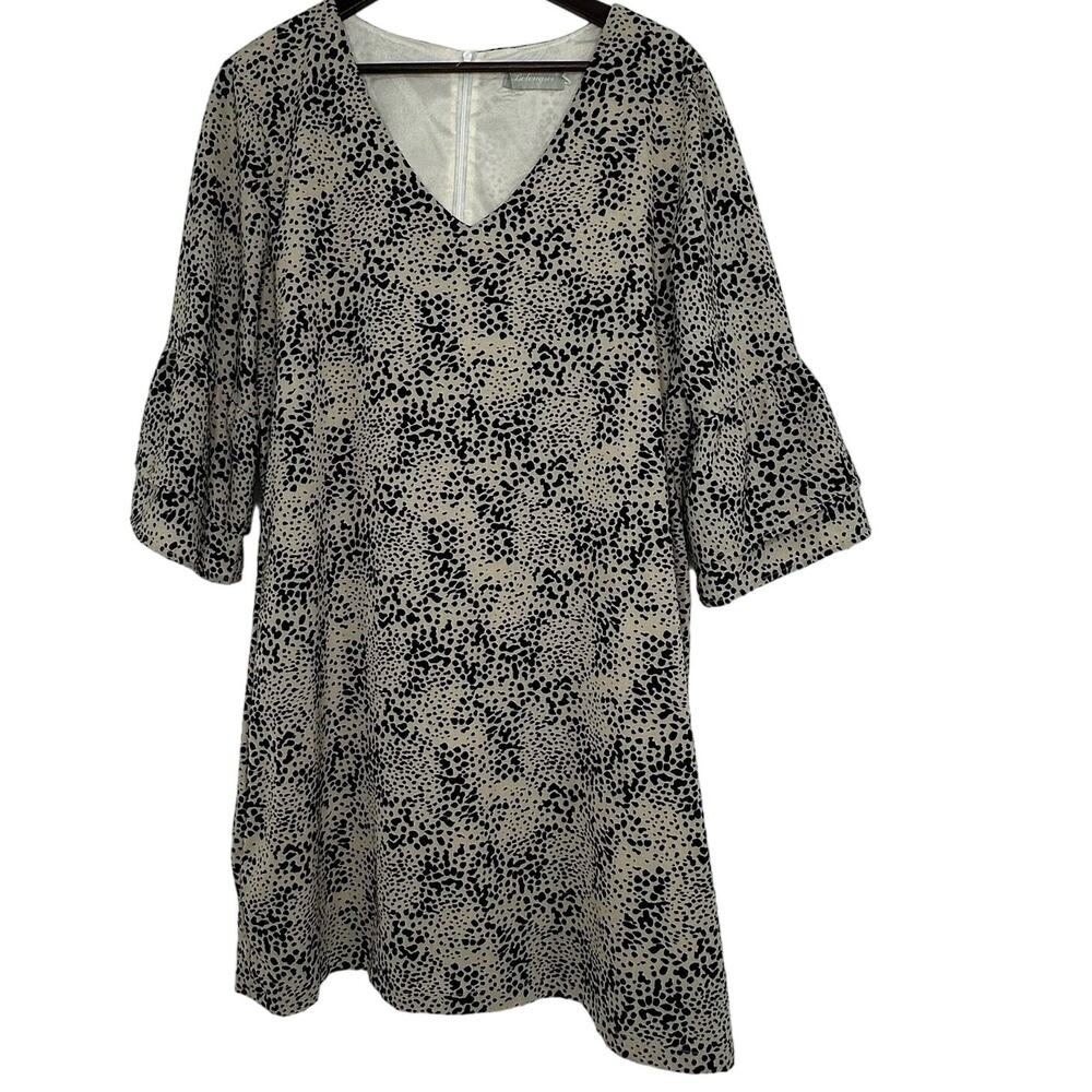 Belongsci Shift Dress XL Winter White Black Cheetah Bell Sleeve V-Neck Bohochic